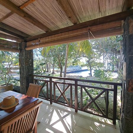 Clair de Lune - Private 2 Bedrooms Beachfront Villa Trou dʼEau Douce Extérieur photo