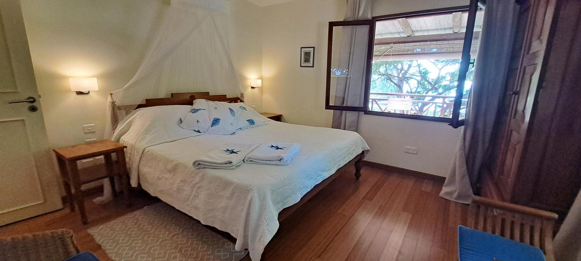 Clair de Lune - Private 2 Bedrooms Beachfront Villa Trou dʼEau Douce Extérieur photo