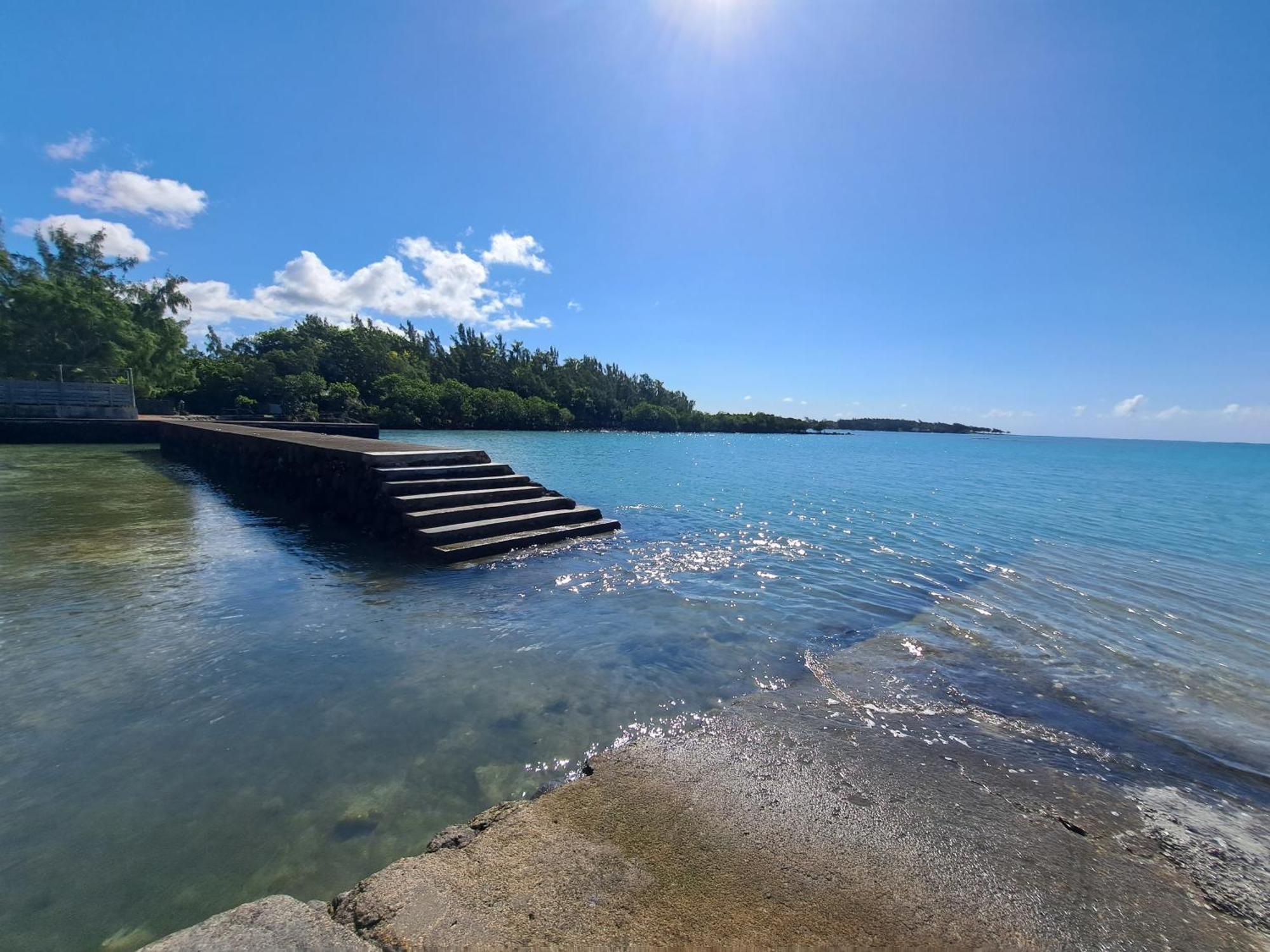 Clair de Lune - Private 2 Bedrooms Beachfront Villa Trou dʼEau Douce Extérieur photo